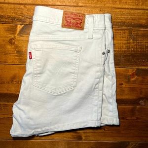 Levi’s White mid length shorts